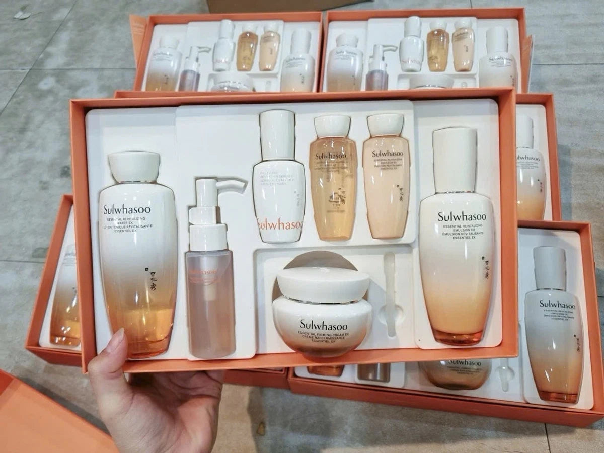 New Sulwhasoo Essential Revitalizing Firming Skin care Set