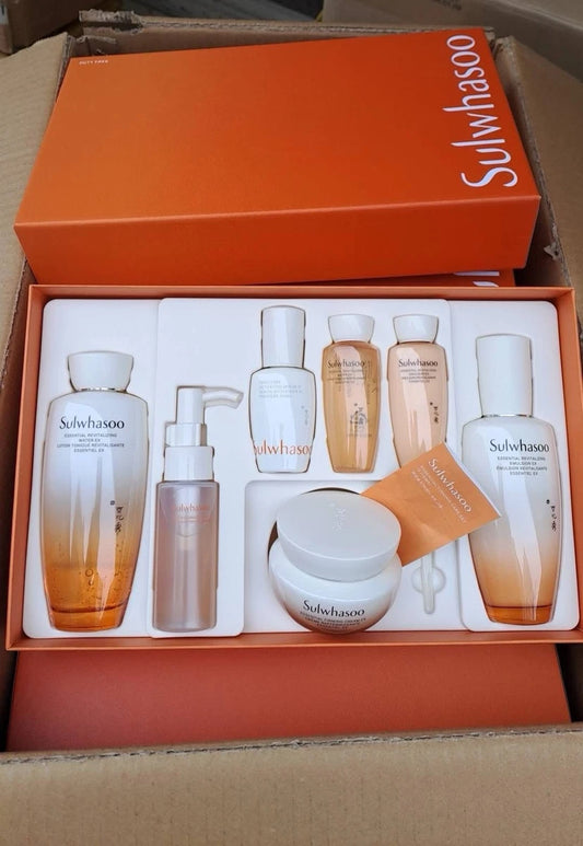 New Sulwhasoo Essential Revitalizing Firming Skin care Set